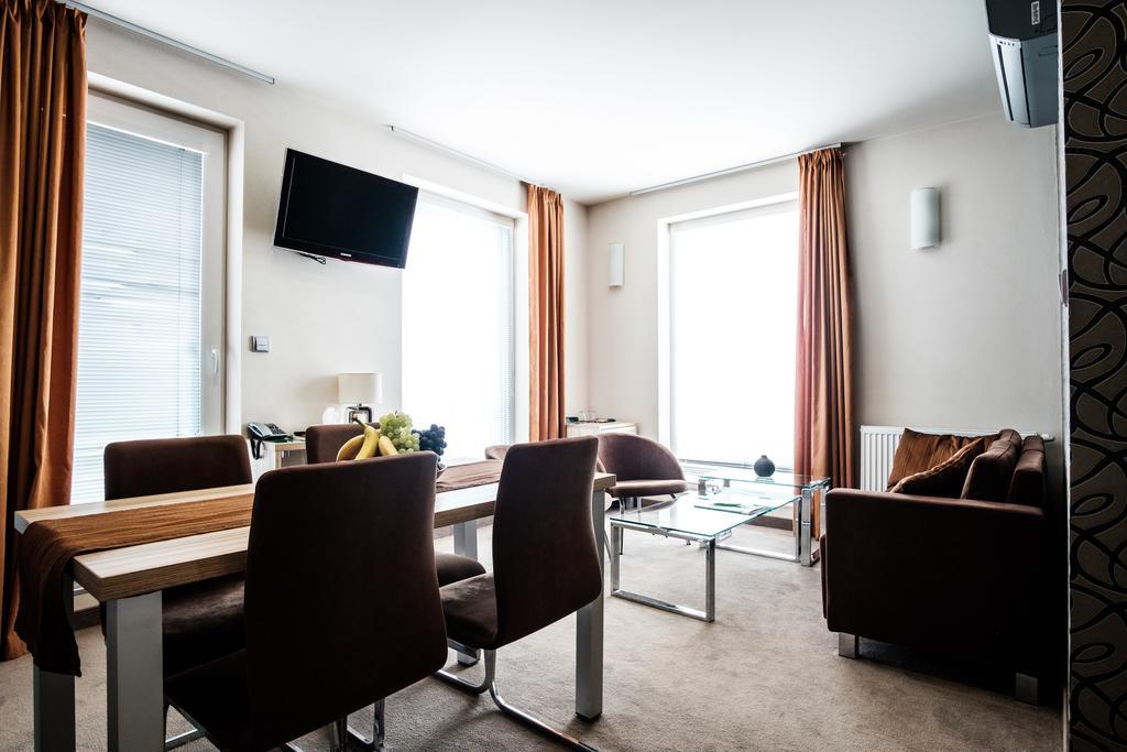 ניטרה Hotel Deluxe With Free Wellness And Fitness Centrum מראה חיצוני תמונה
