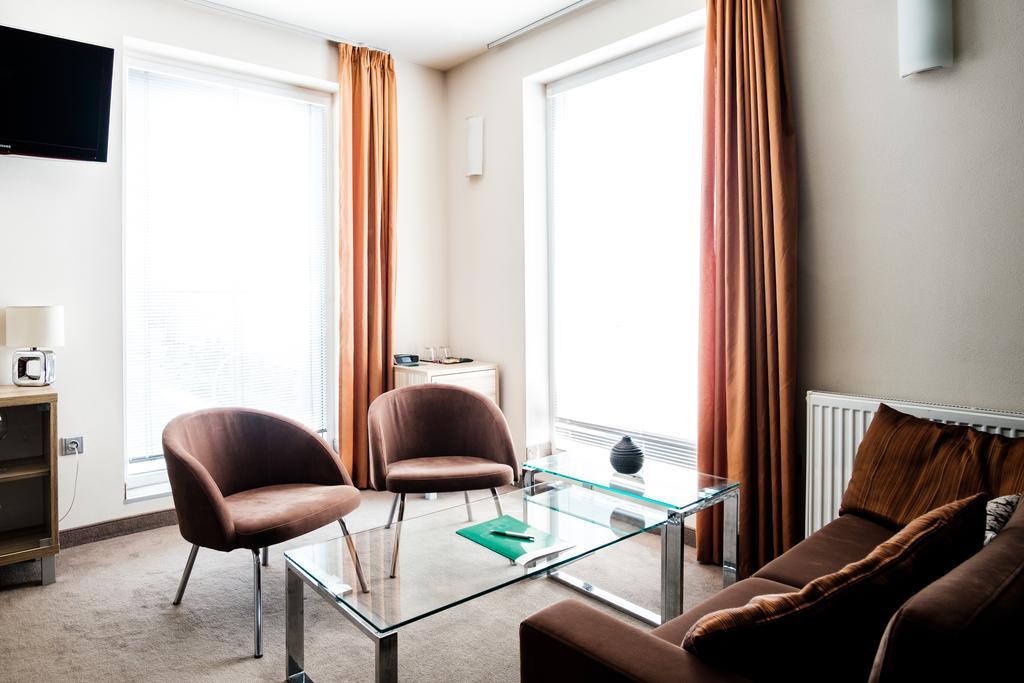 ניטרה Hotel Deluxe With Free Wellness And Fitness Centrum מראה חיצוני תמונה