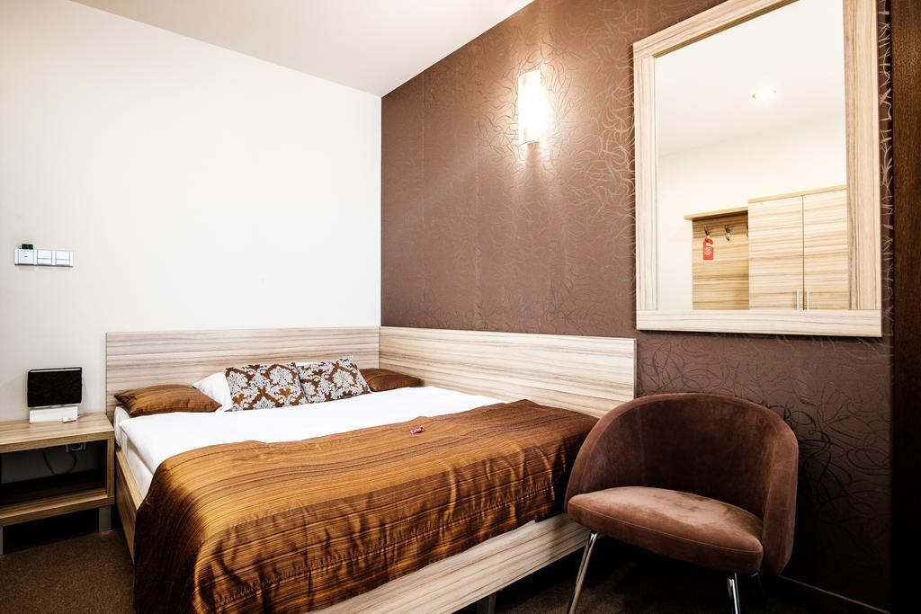 ניטרה Hotel Deluxe With Free Wellness And Fitness Centrum חדר תמונה