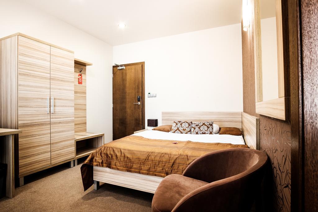 ניטרה Hotel Deluxe With Free Wellness And Fitness Centrum חדר תמונה